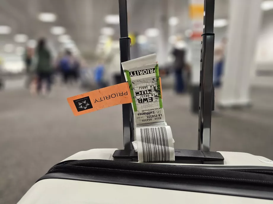 Etichetă prioritară pentru bagaje