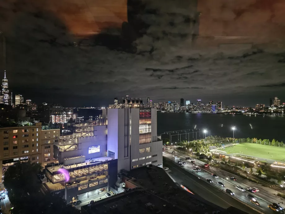 Vedere de noapte a râului Hudson