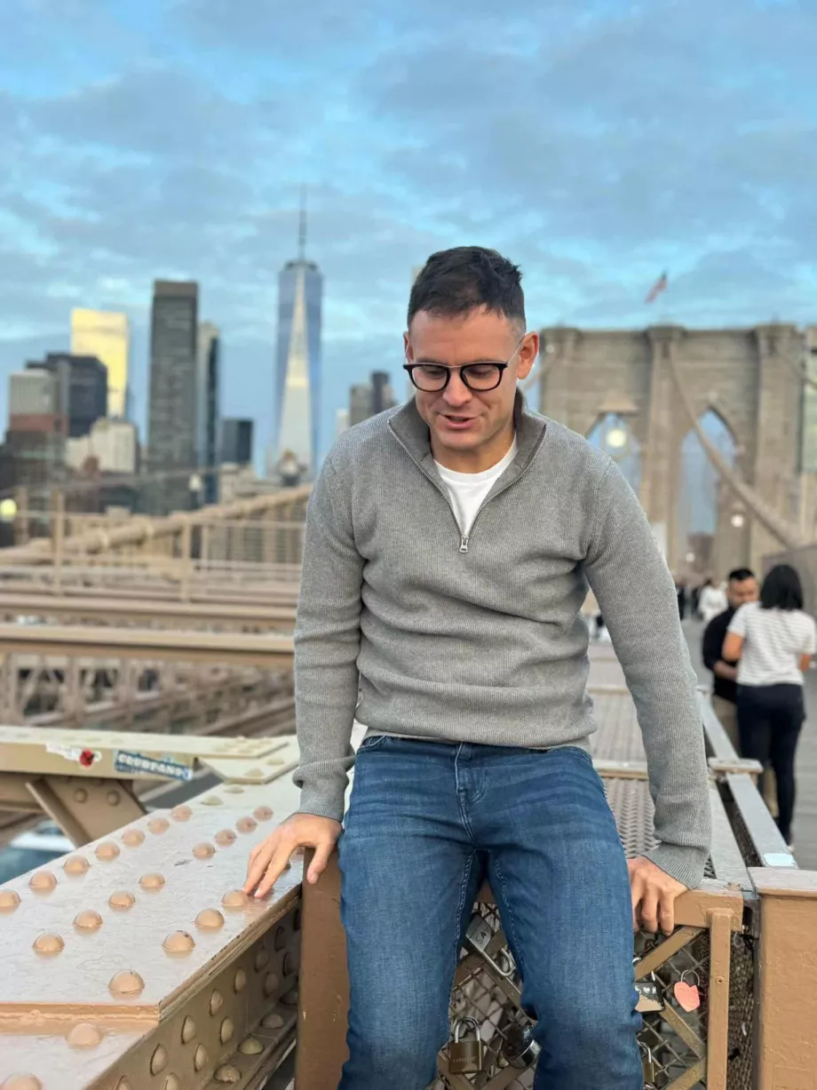 Eu pe podul Brooklyn