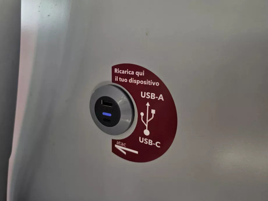 Conectori USB în autobuze