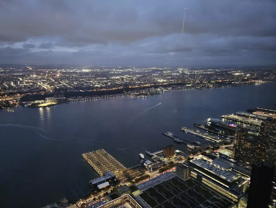 Vedere din partea interioară a punctului de vedere "The Edge"