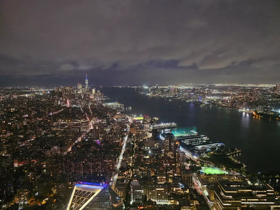 Vedere de noapte de la "The Edge"