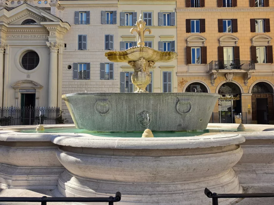 Campo de' Fiori, fântână