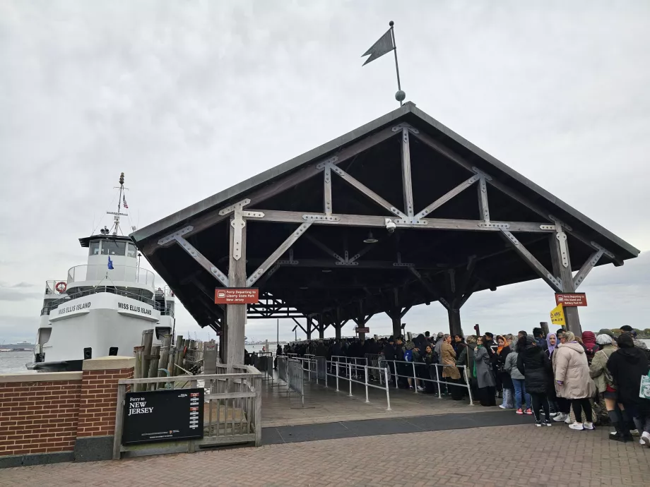 Wharf la Statuia Libertății