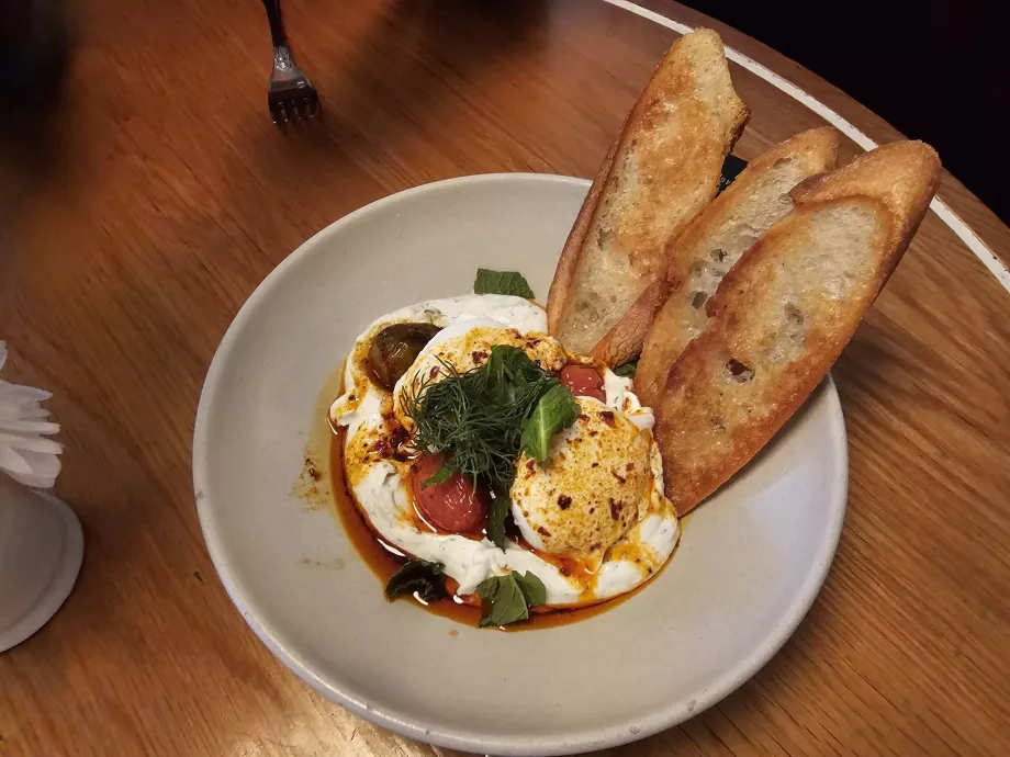 Mic dejun, ouă turcești