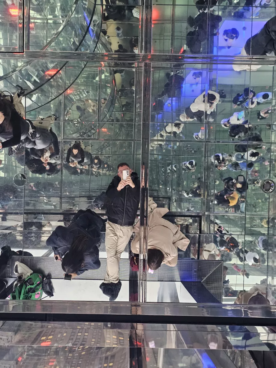 Summit One Vanderbilt, Sala Oglinzilor