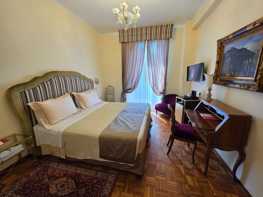 Camera mea cu vedere la hotelul Forum