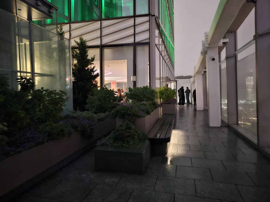 Summit One Vanderbilt, terasă în aer liber