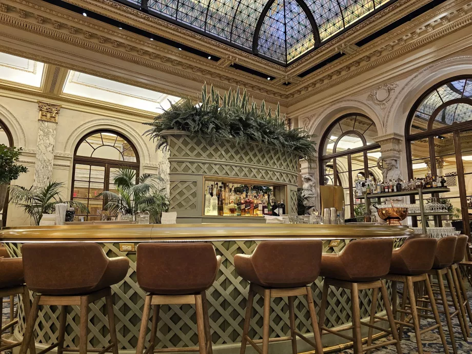 Restaurantul Palm Court