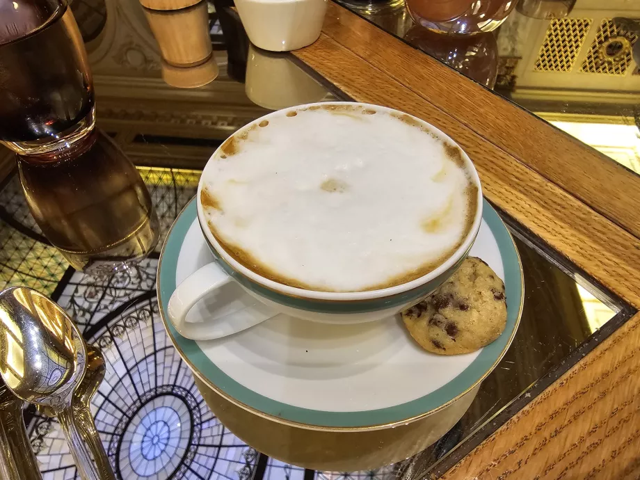 Cappucino la micul dejun