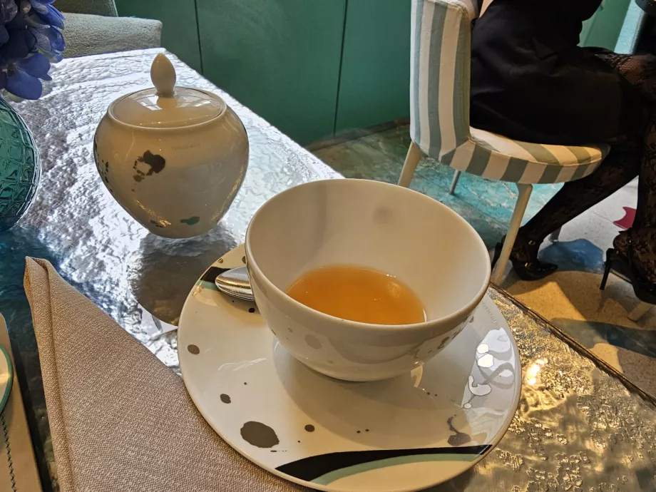 Cutie albastră, ceai