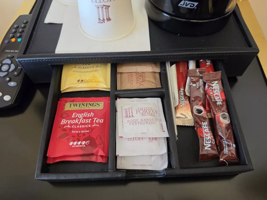 Cafea și ceai instant