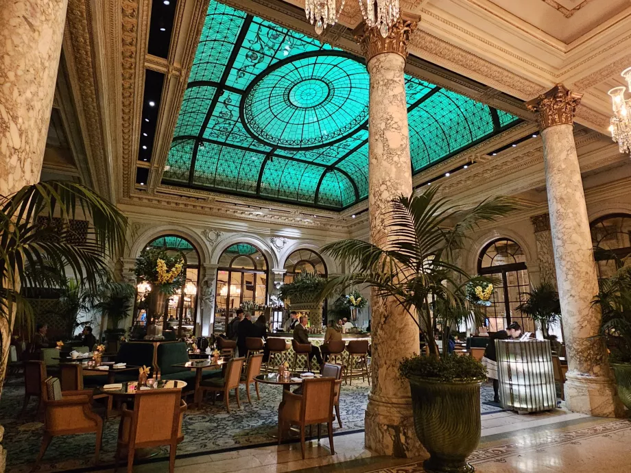 Restaurantul Palm Court