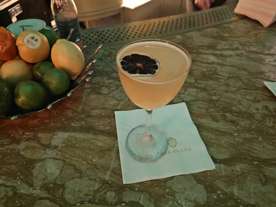 Cocktail la restaurantul Palm Court
