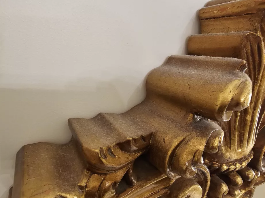 Praf pe pat la Hotelul Plaza