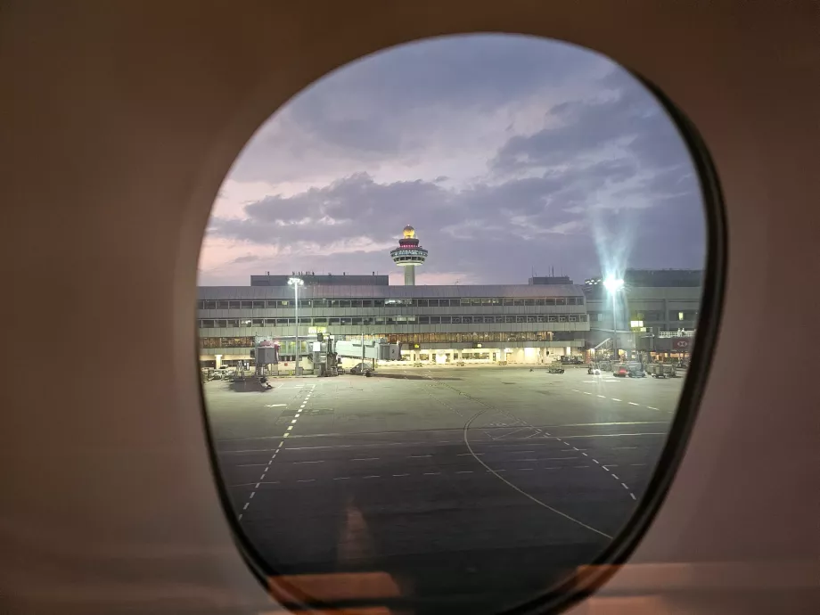 Înainte de plecarea de la Aeroportul din Singapore