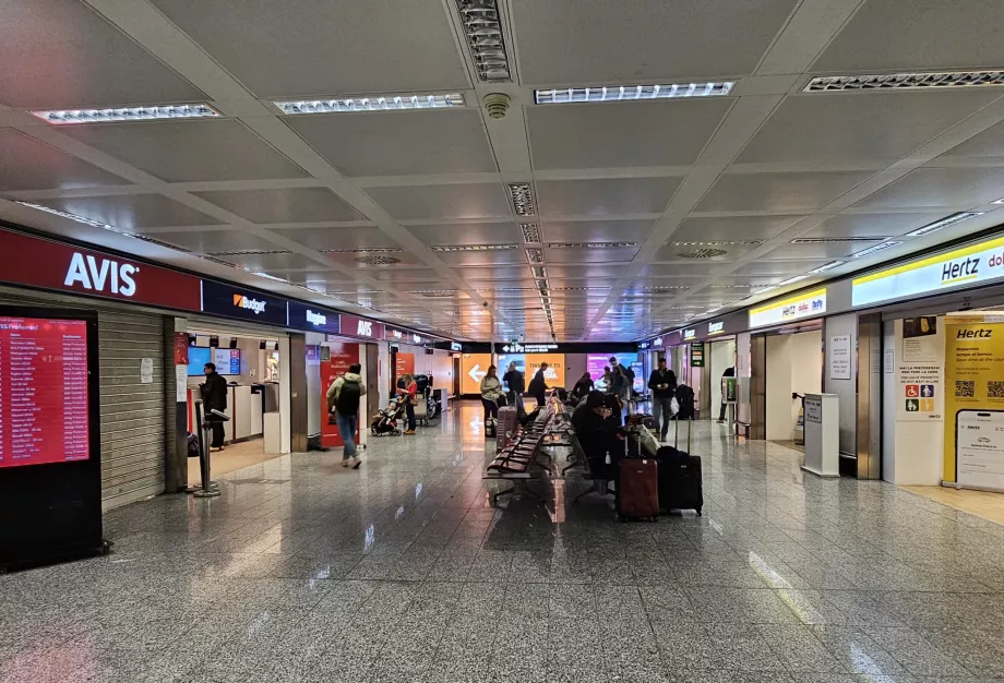 Închiriere de mașini, Terminalul 1