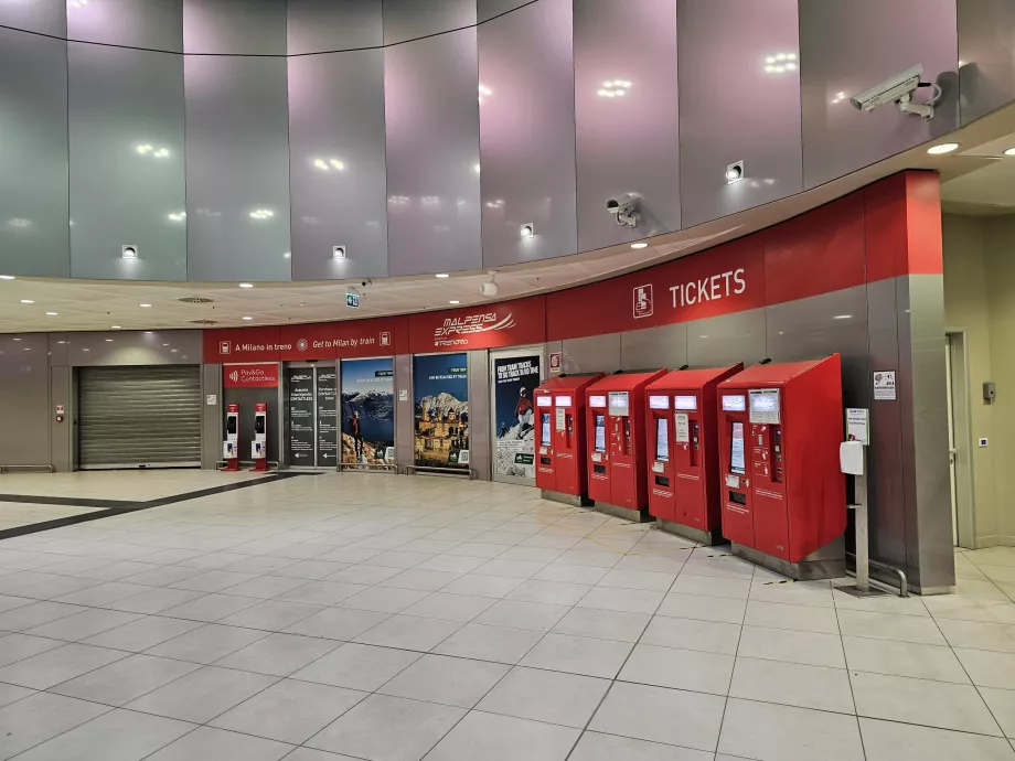 Automate de bilete de tren