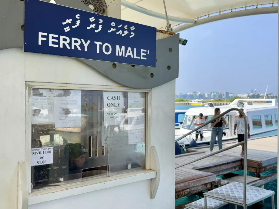Barcă spre Malé de la aeroport