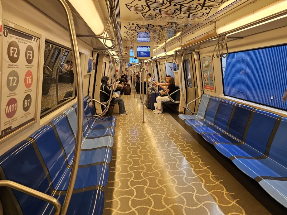 Interior auto Metro
