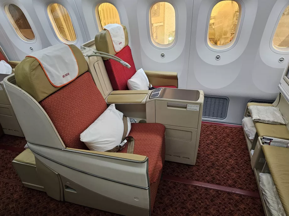 Locuri la clasa business, Boeing 787