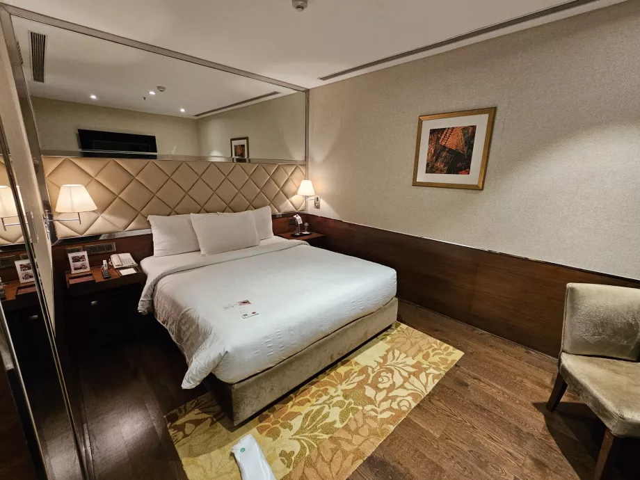 Hotelul Niranta transit