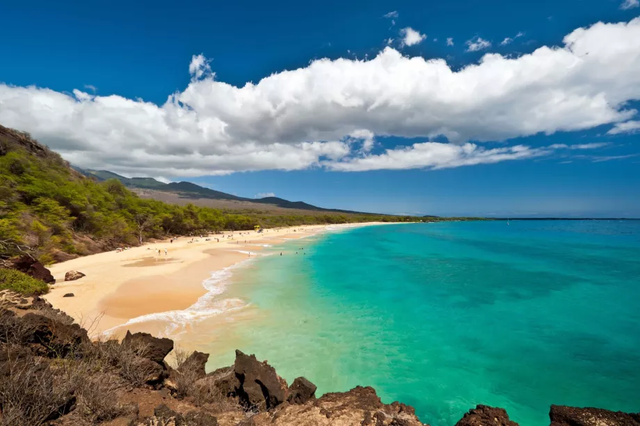 Plaja Makena