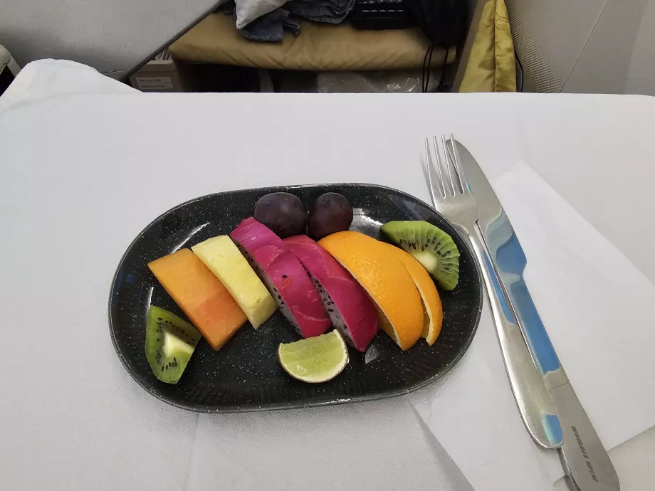 Bol de fructe, zbor DEL-MXP