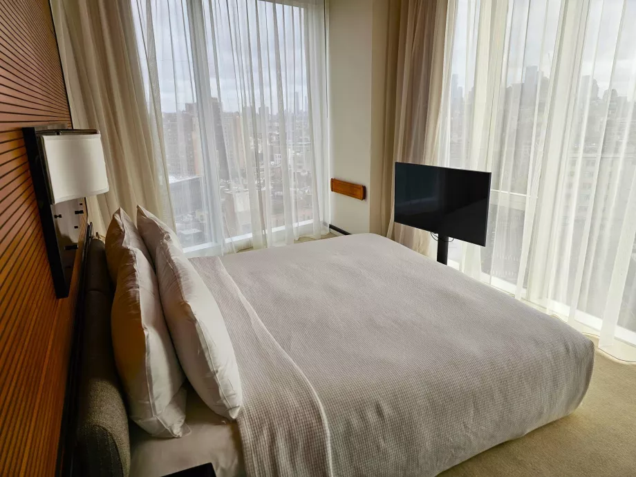 Camera Liberty Corner