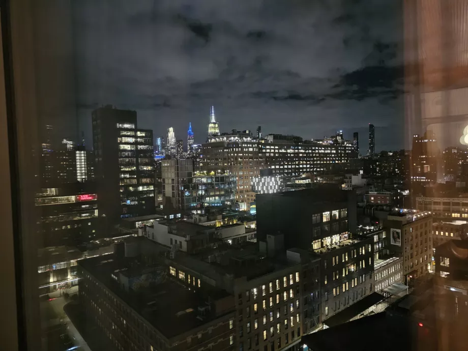 Vedere din cameră la Empire State Building