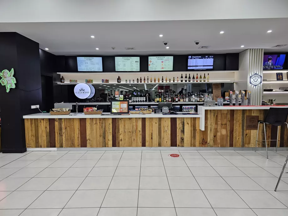 Bar în zona de tranzit pentru plecări