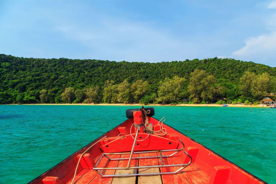 Bărci pe insula Koh Rong